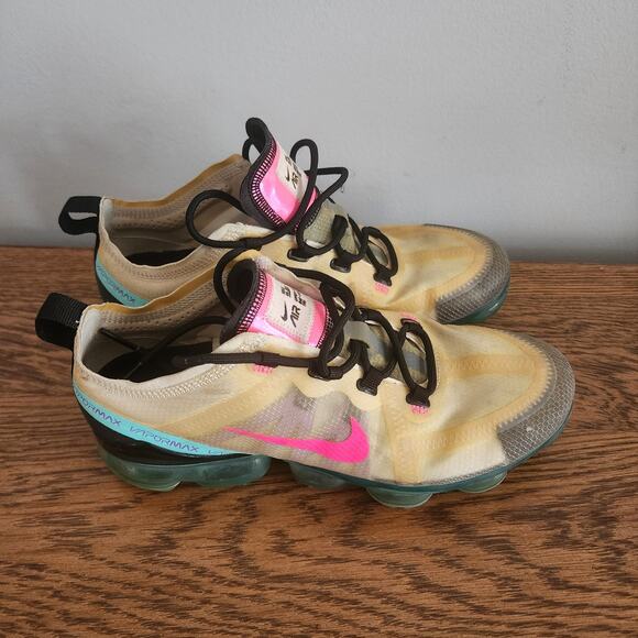 Nike Air Vapormax Women Size 8 AR6632-005 South Beach Platinum Pink Blast Shoes - Picture 1 of 7